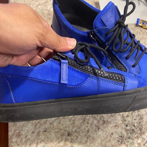 Sneaker’s - Picture 1 of 4